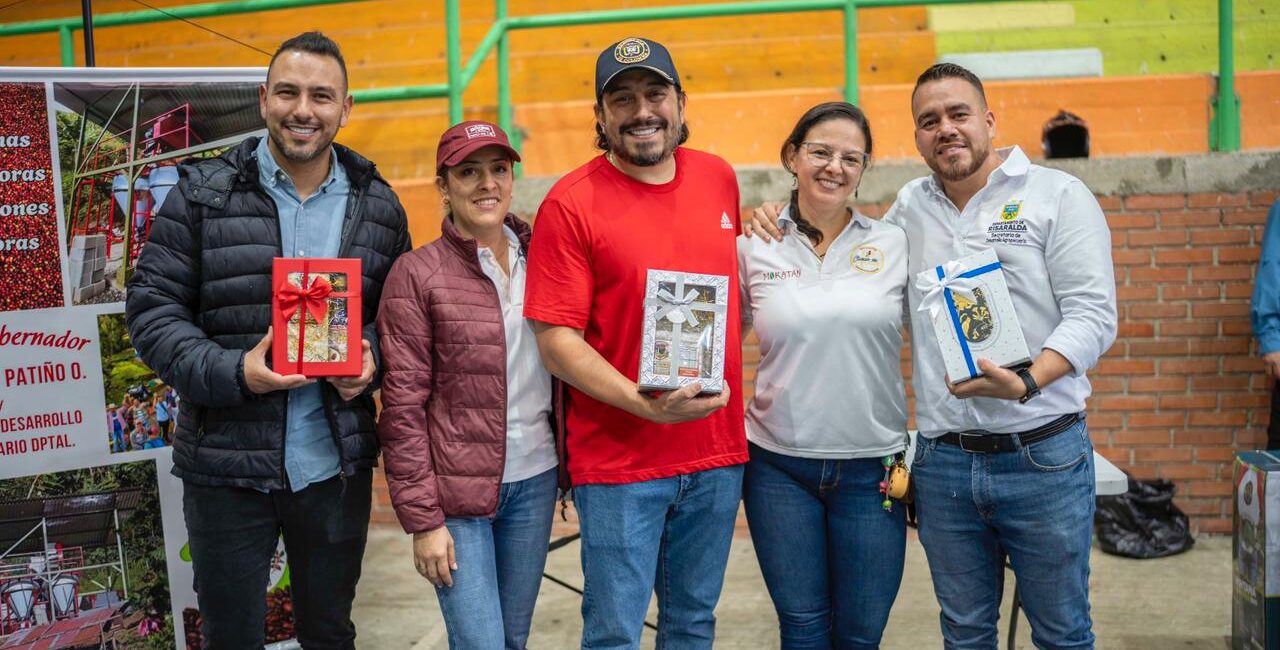 Caficultores de Mistrató y Belén de Umbría recibieron dotación para optimizar su producción